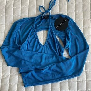 Never warn before crop halter long sleeve